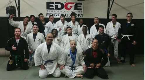 edge jiu jitsu students posing for a group picture